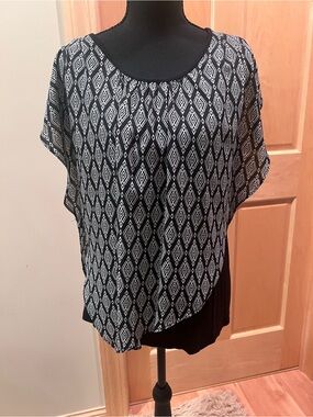 AB Studios Womens Black White Geometric Top Poncho Style Built-In Tank Overlay L